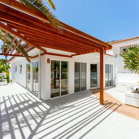 Gs Luxury Villa With Stunning Views And A Solarium In Arona-2